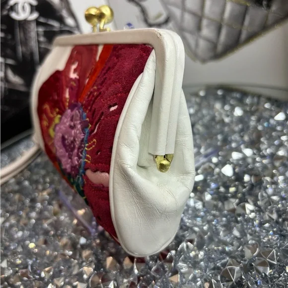 Coach 05’ poppy floral appliqué vintage RARE Poppy for Peace Kisslock EUC - Picture 8 of 16